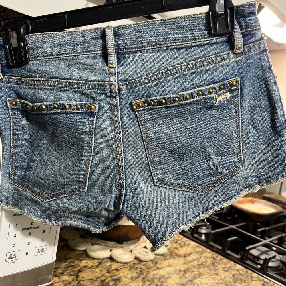 Juicy couture shorts size 24❤️❤️❤️ - Picture 5 of 10